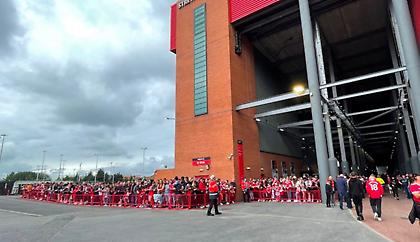 Ουρές χιλιομέτρων στο «Ολντ Τράφορντ» για την επιστροφή του Κριστιάνο Ρονάλντο