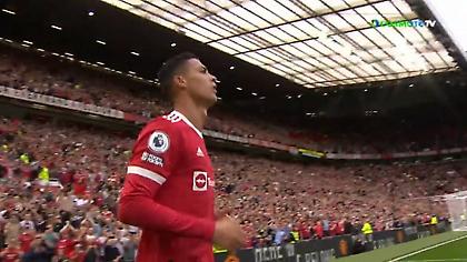 Η είσοδος του Κριστιάνο στο Old Trafford εν μέσω αποθέωσης
