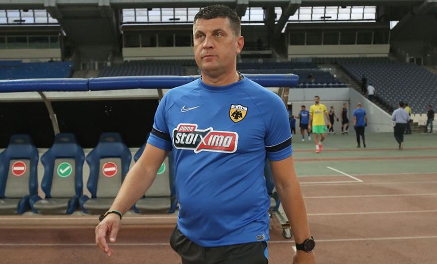 Με Γαλανόπουλο-Αραούχο η ενδεκάδα της ΑΕΚ