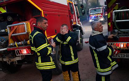 Παρίσι: Φωτιά κοντά στη γέφυρα Pont National