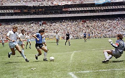 Τop-10 by bwin: Τα κορυφαία «σλάλομ» στην ιστορία του ποδοσφαίρου! (vids)