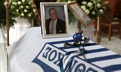 Το τελευταίο «αντίο» στον Γιάννη Ματζουράνη (pics)