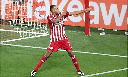 Με κεφαλιά του Ελ Αραμπί άνοιξε το σκορ ο Ολυμπιακός!