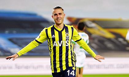 Πέλκας σε οπαδούς της Φενέρ: «Θα ανταποδώσω την στήριξή σας για το χαμένο πέναλτι»