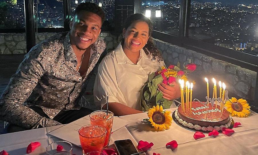 Οι τρυφερές ευχές του Γιάννη για τα γενέθλια της συντρόφου του