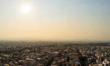 Καιρός: Φθινοπωρινός καύσωνας με σκόνη από την Αφρική