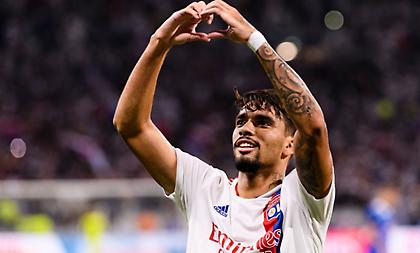 «Πάγωσε» το Παρίσι με τον Πακετά η Λιόν