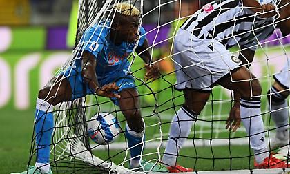 Έβαλε στα… δίχτυα την Ουντινέζε και απολαμβάνει τη μοναξιά της κορυφής η Νάπολι