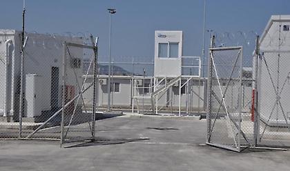 Σάμος: Συνεχίζεται η κατεδάφιση του ΚΥΤ στο Βαθύ - Μεταφέρθηκαν οι τελευταίοι διαμένοντες