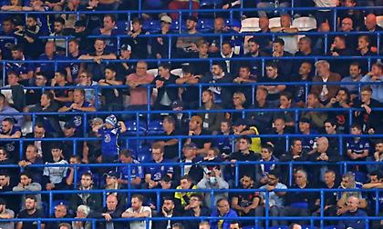 Επιστρέφουν οι όρθιοι οπαδοί στις δύο πρώτες κατηγορίες της Αγγλίας