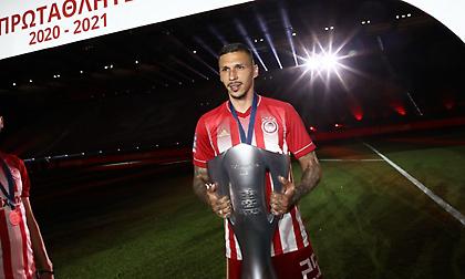 Χολέμπας: «Ο Ολυμπιακός είναι η… Μπάγερν της Ελλάδας»