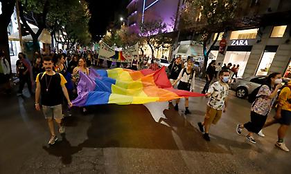 Επίθεση με πέτρες στην παρέλαση του Thessaloniki Pride
