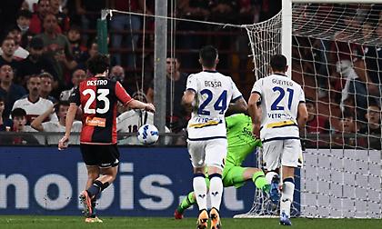 Ο Ντέστρο σκόραρε κρατώντας ένα... μπουκάλι νερό!