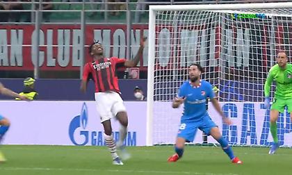 Το δοκάρι σταμάτησε το απίθανο ψαλιδάκι του Λεάο