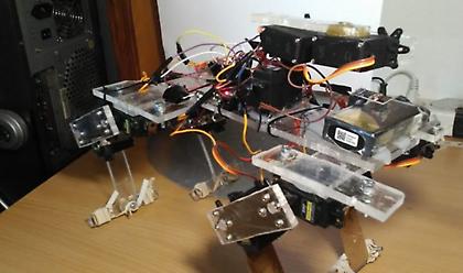 «Robot-Hood»: Μαθητής στη Θεσσαλονίκη έφτιαξε τετράποδο δασοφύλακα (pics)