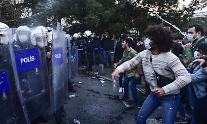 Τουρκία: Φοιτητές διαδηλώνουν για χαμηλότερα ενοίκια – Ο Ερντογάν τους συλλαμβάνει