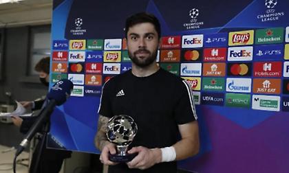 Αθανασιάδης: Και με τη... βούλα MVP στο Ρεάλ-Σέριφ - Η πανηγυρική φωτογραφία με τον Κολοβό