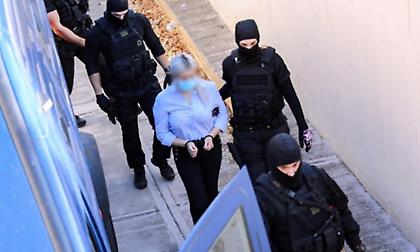 Επίθεση με βιτριόλι: Προκαλεί η κατηγορούμενη - «Εσύ Ιωάννα γνωρίζεις γιατί έχει γίνει όλο αυτό»