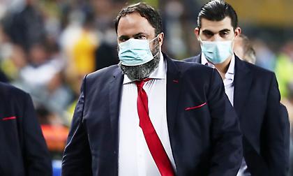 Στο πλευρό του Ολυμπιακού ο Μαρινάκης