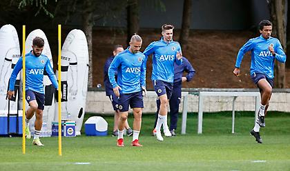 Η ενδεκάδα της Φενέρ: Βασικός ο Πέλκας