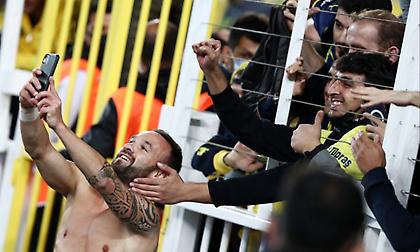 Το «ευχαριστώ» του Βαλμπουενά στους οπαδούς της Φενέρ