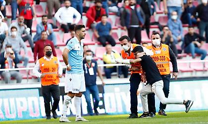 Μπακασέτας για επίθεση από οπαδό: «Οι ποδοσφαιριστές πρέπει να είμαστε πρότυπο για τους νέους»