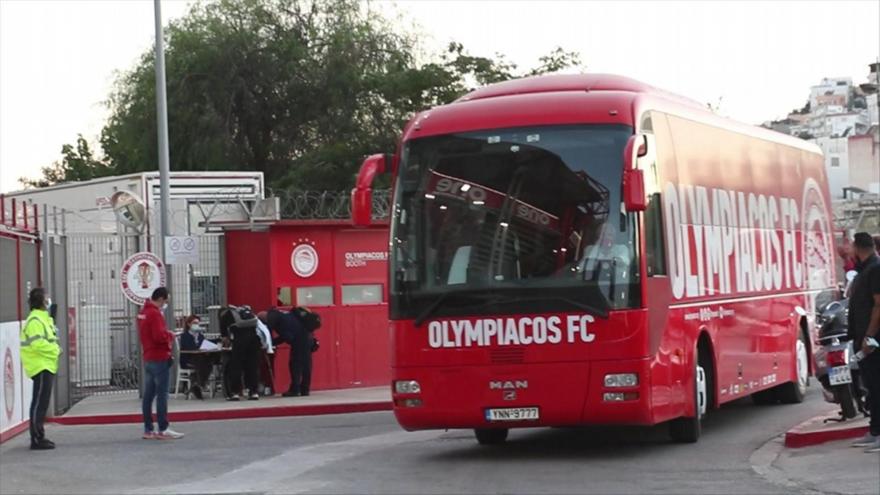 Ολυμπιακός: Η άφιξη της αποστολής στο Καραϊσκάκη