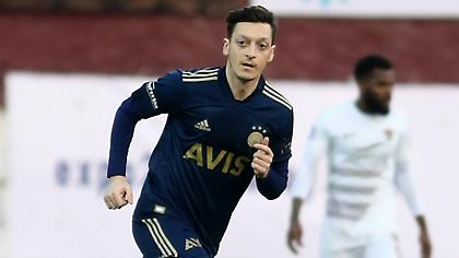 Χαμός μεταξύ Εζίλ και Περέιρα – Του πέταξε τη φανέλα του