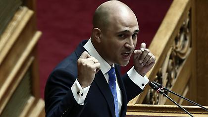 Κυβερνητικές πηγές για Μπογδάνο: «Όταν είχαμε πει κίτρινη κάρτα, το εννοούσαμε»