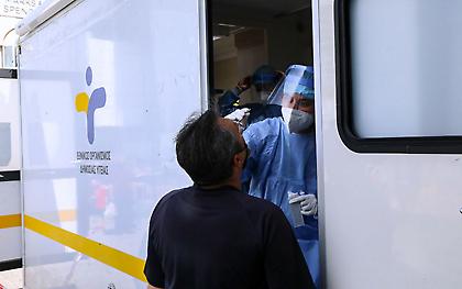 Άρση μέτρων για εμβολιασμένους – Σήμερα οι ανακοινώσεις