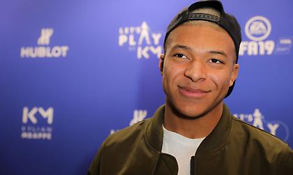 Μητέρα Εμπαπέ: «Με τον Κιλιάν όλα μπορούν να αλλάξουν σε μια ημέρα»