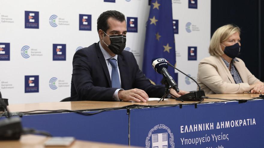 Πλήρης ελευθερία για εμβολιασμένους σε κλειστούς χώρους
