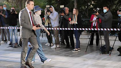 Επίθεση με βιτριόλι: Συγκλονίζει αυτόπτης μάρτυρας, «η κοπέλα έλιωνε μπροστά μου»