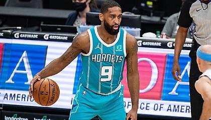 Προπονείται με τους Πέισερς ο Γουαναμέικερ