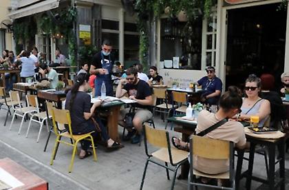Ελευθέρας παντού για τους εμβολιασμένους - Όλες οι αλλαγές που ανακοινώθηκαν