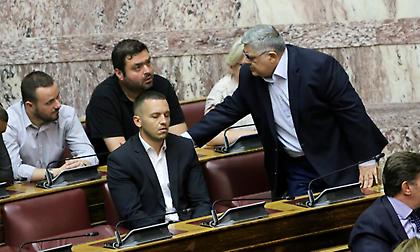 Τέλος τα τηλεφωνήματα για Μιχαλολιάκο και Κασιδιάρη από τη φυλακή!