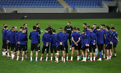 Με μαύρα περιβραχιόνια και η Εθνική μας απέναντι στη Γεωργία