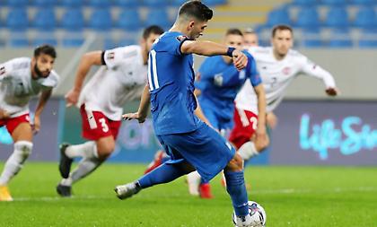 Τα γκολ της νίκης από Μπακασέτα και Πέλκα μετά το 90'!