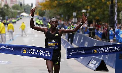 Ο Μαραθώνιος της Βοστώνης επέστρεψε: Νικητής ο Κιπρούτο, εντυπωσίασε η Κιπγιόγκεϊ