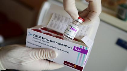 Κοκτέιλ αντισωμάτων AstraZeneca: Τι έδειξε δοκιμή προχωρημένης φάσης