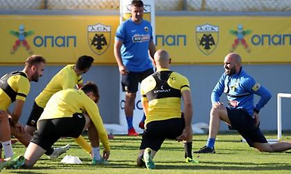 AEK: Επέστρεψε ο Λάτσι, συνέχισε το ατομικό πρόγραμμα ο Σιμάνσκι