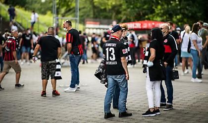 Φοβερή κίνηση της Άιντραχτ: Αποζημιώνει τους ανήλικους φιλάθλους για τα PCR tests