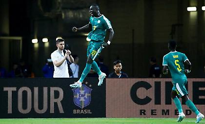 Νίκη-πρόκριση για Σενεγάλη, στον πάγκο ο Σισέ