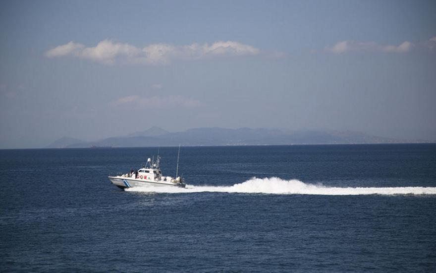 Σύγκρουση φορτηγού πλοίου με σκάφος στον Άγιο Ευστράτιο