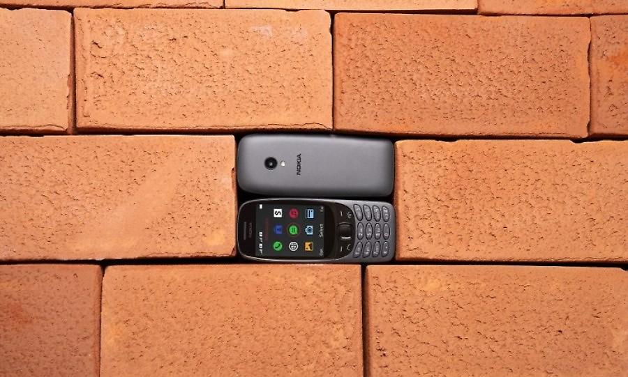 Κυκλοφορεί ξανά το Nokia 6310 - Θα έχει και τo θρυλικό φιδάκι!