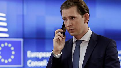 Αυστρία: Συνεχίζεται ο πολιτικός αναβρασμός μετά την παραίτηση Κουρτς