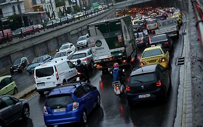 Κίνηση στους δρόμους: «Στο κόκκινο» οι δρόμοι της Αττικής