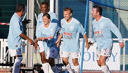 Το… παστέλωσε με πέναλτι σε φιλικό ο Εμάνουελ Μακρόν!