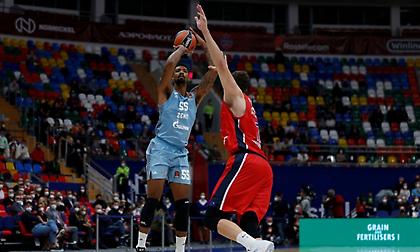 Τρομερό δεκάλεπτο για Ζενίτ: 16 πόντους ο Μίκι, 7 ασίστ ο Λόιντ!