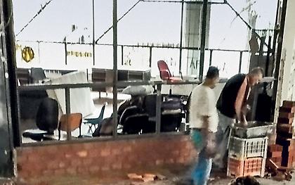 Αντιεξουσιαστές χτίζουν…αυθαίρετο μέσα στο ΕΜΠ